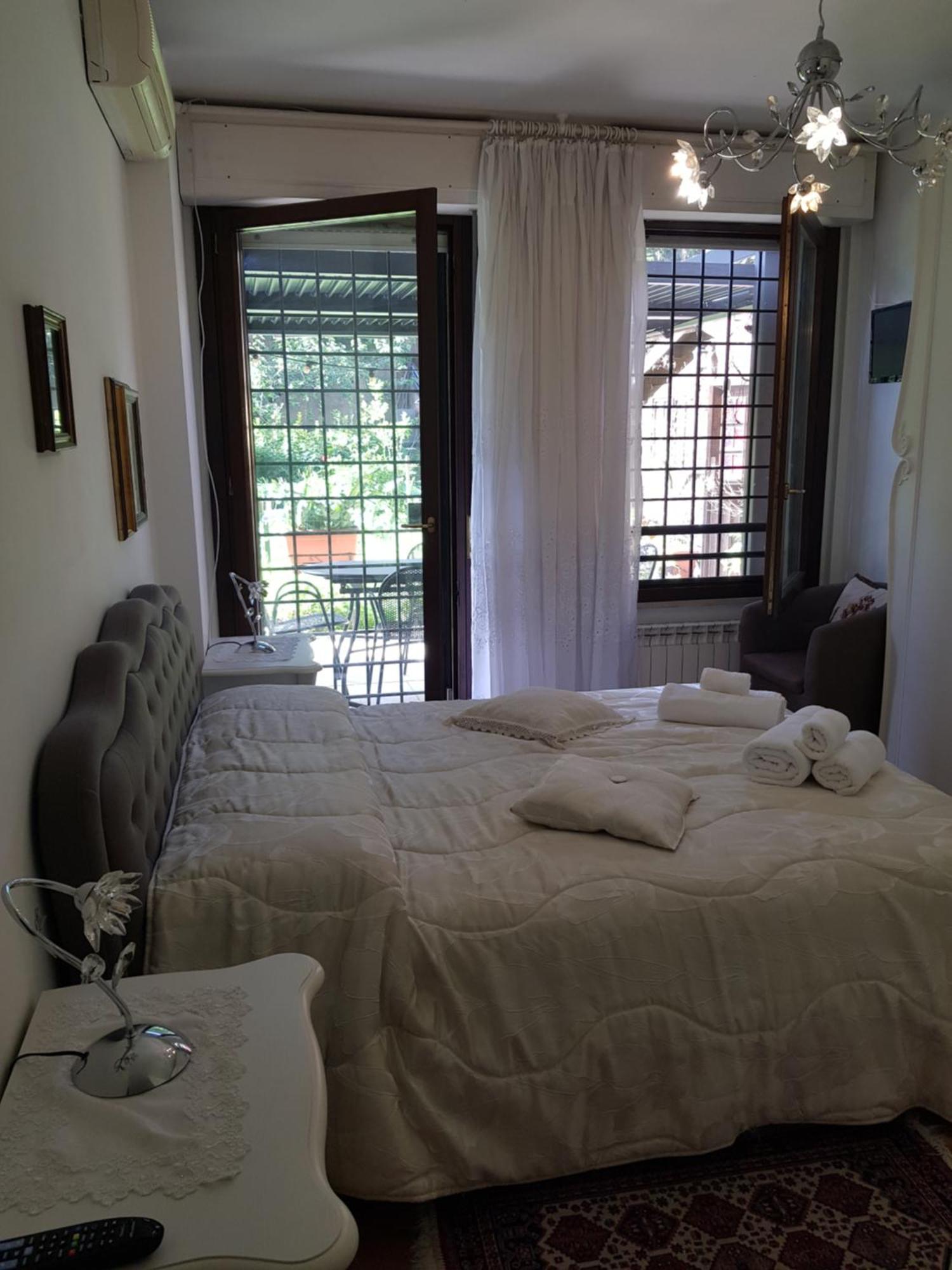 Eur Charme Apt&Garden Rom Exterior foto